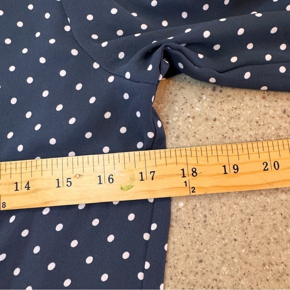 Loft Women's Size Small Blouse Top Short 3/4 Sleeve Blue Polyester Round Neck - Picture 3 of 8